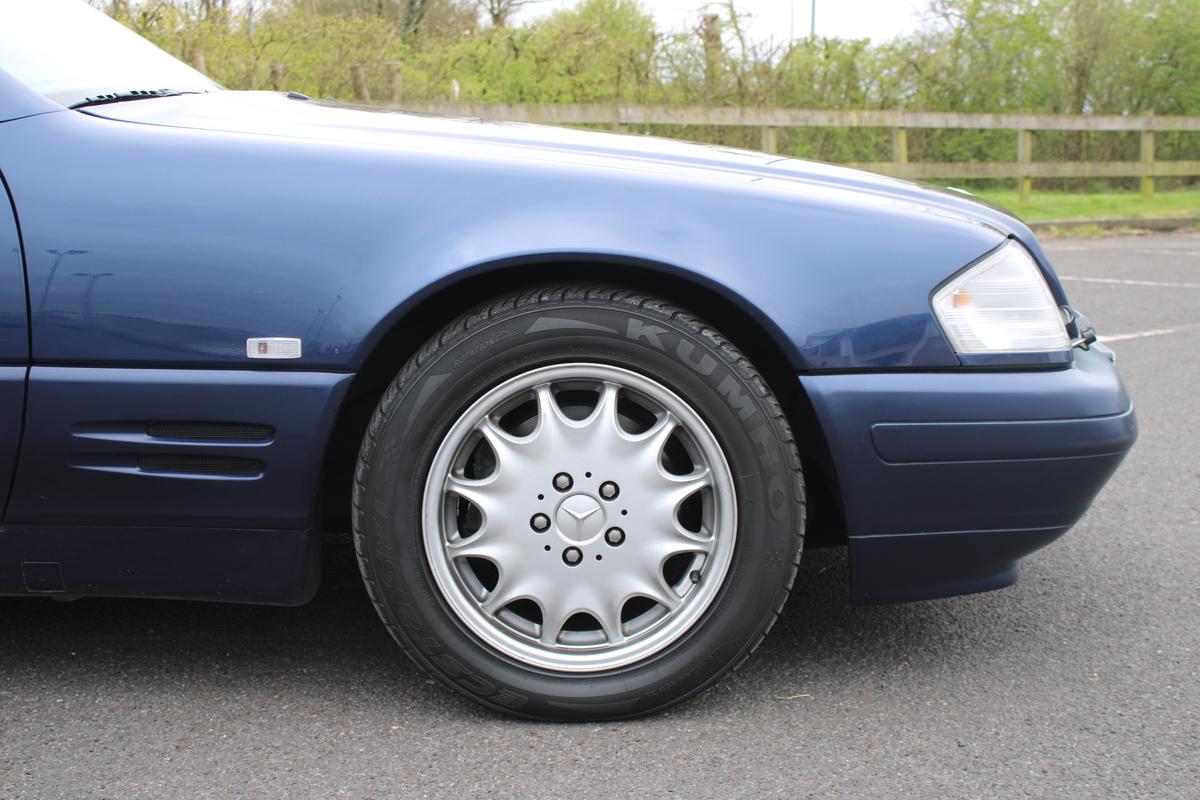 1996 Mercedes - Benz SL 320 AUTO