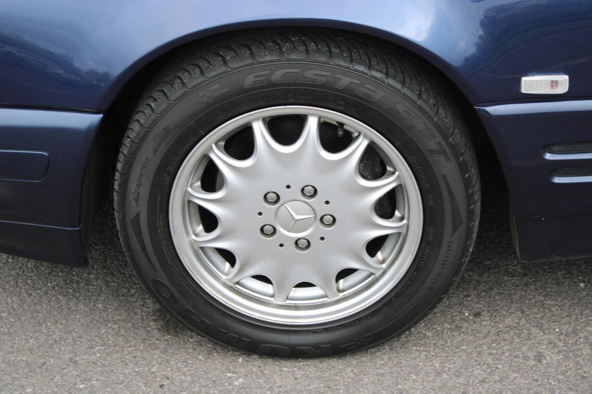 1996 Mercedes - Benz SL 320 AUTO