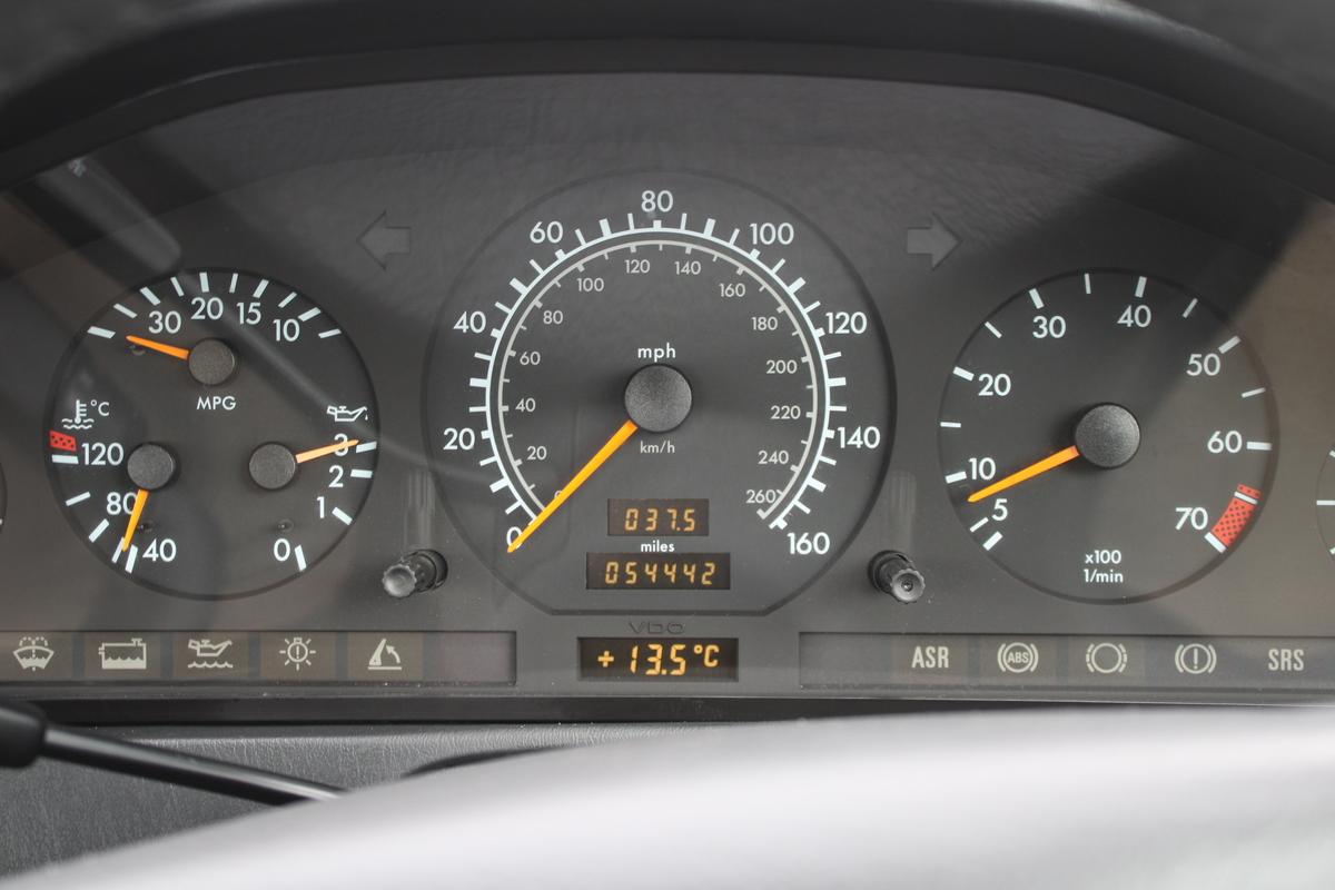 1996 Mercedes - Benz SL 320 AUTO