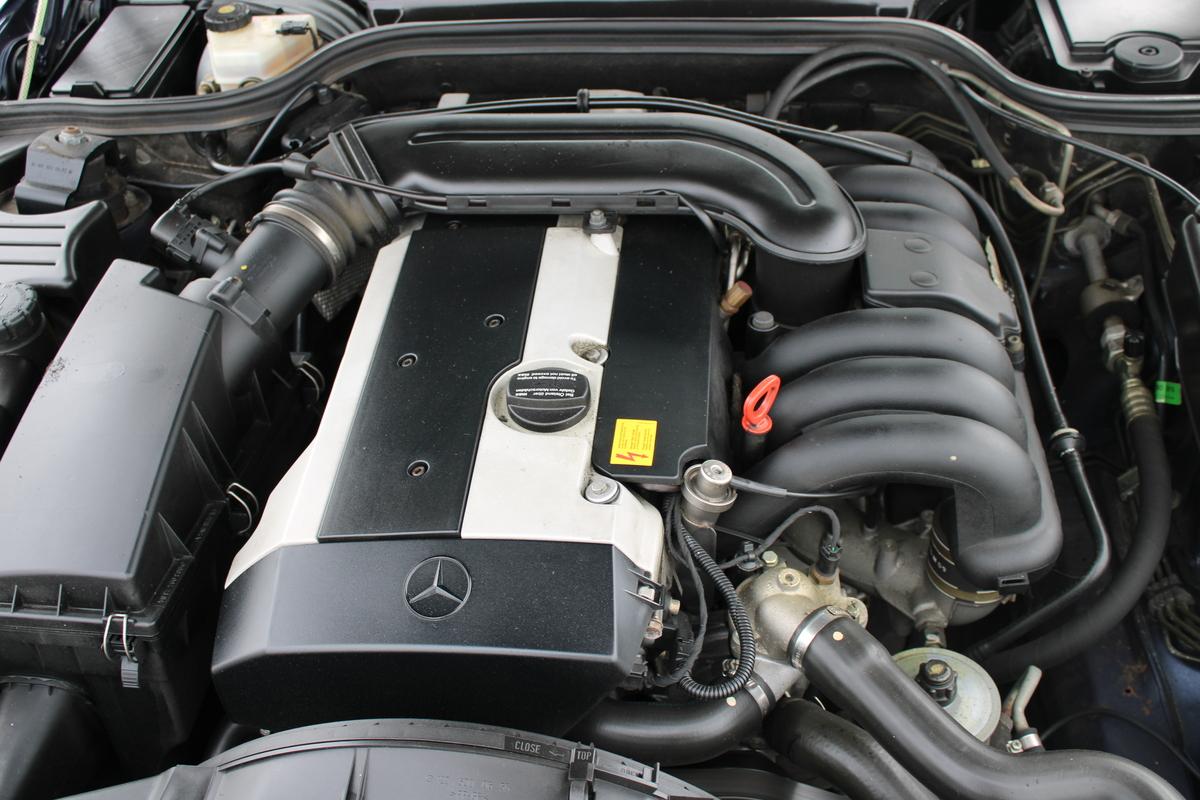 1996 Mercedes - Benz SL 320 AUTO