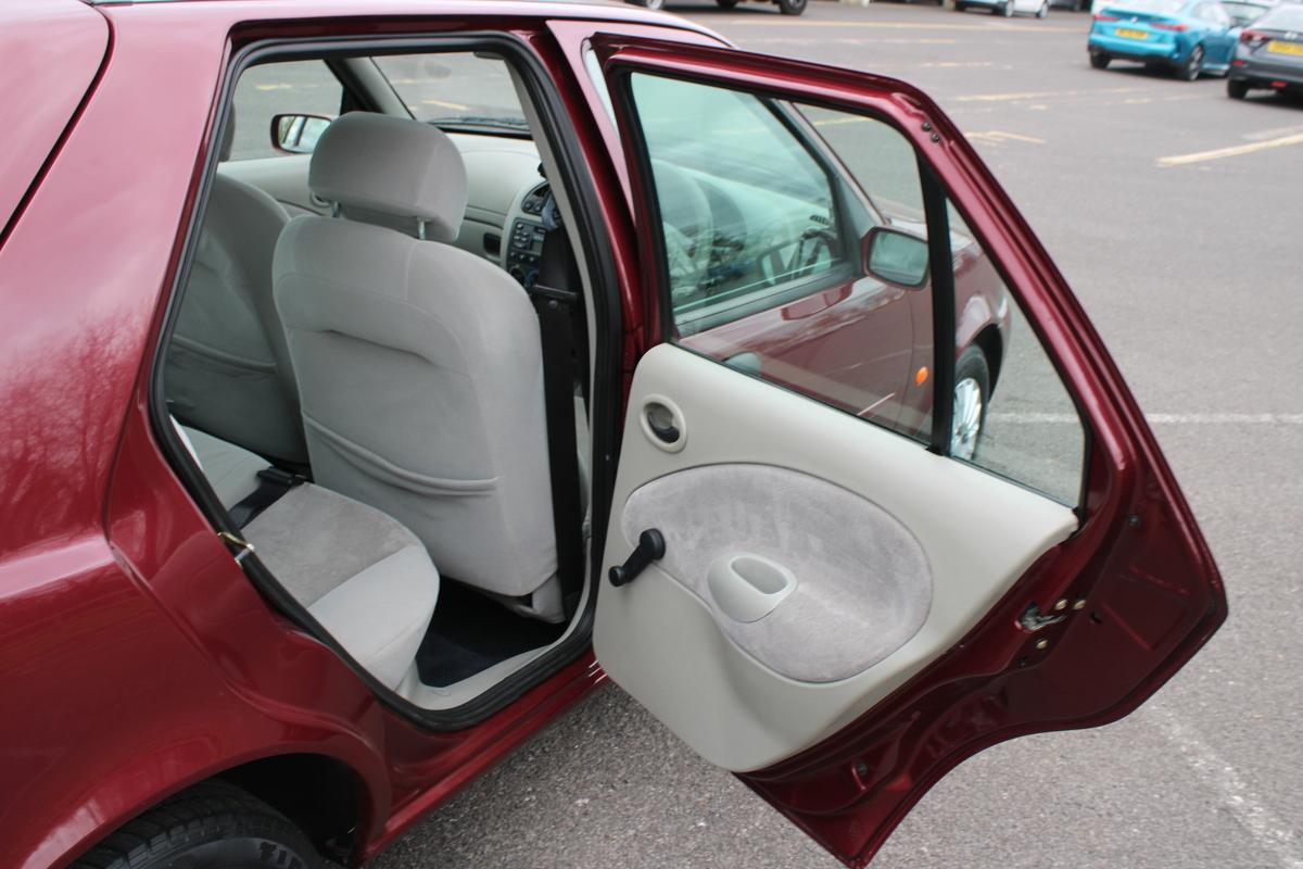 1998 Ford FIESTA GHIA 16V 1.25 AUTO