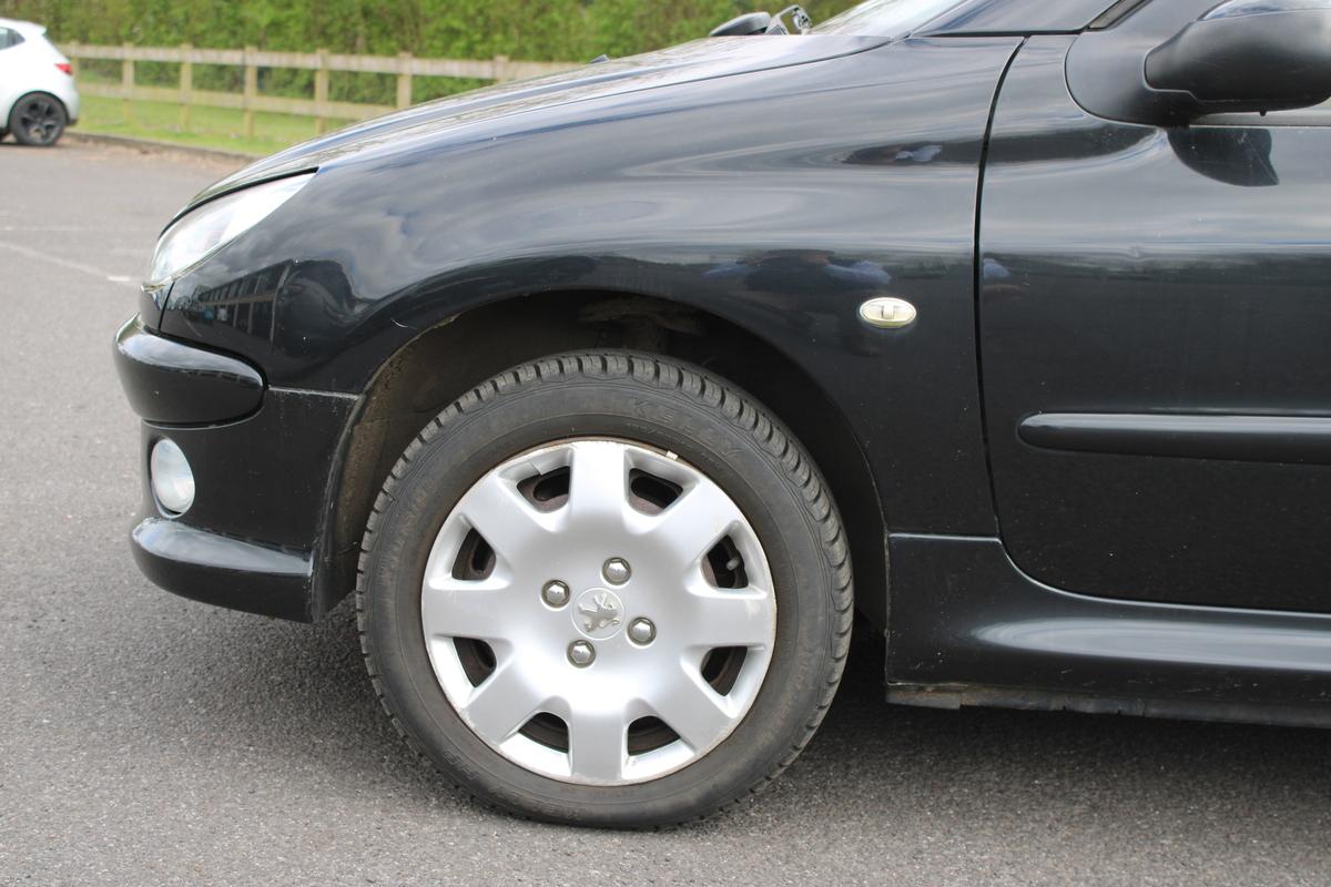 2005 Peugeot 206 CC ZEST