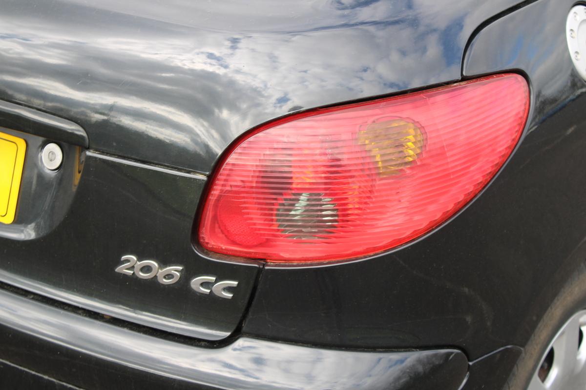 2005 Peugeot 206 CC ZEST