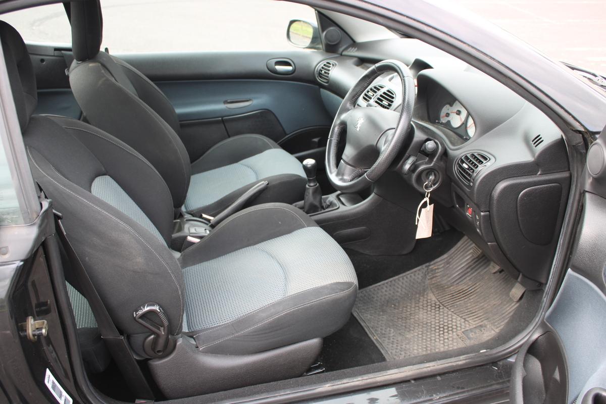 2005 Peugeot 206 CC ZEST