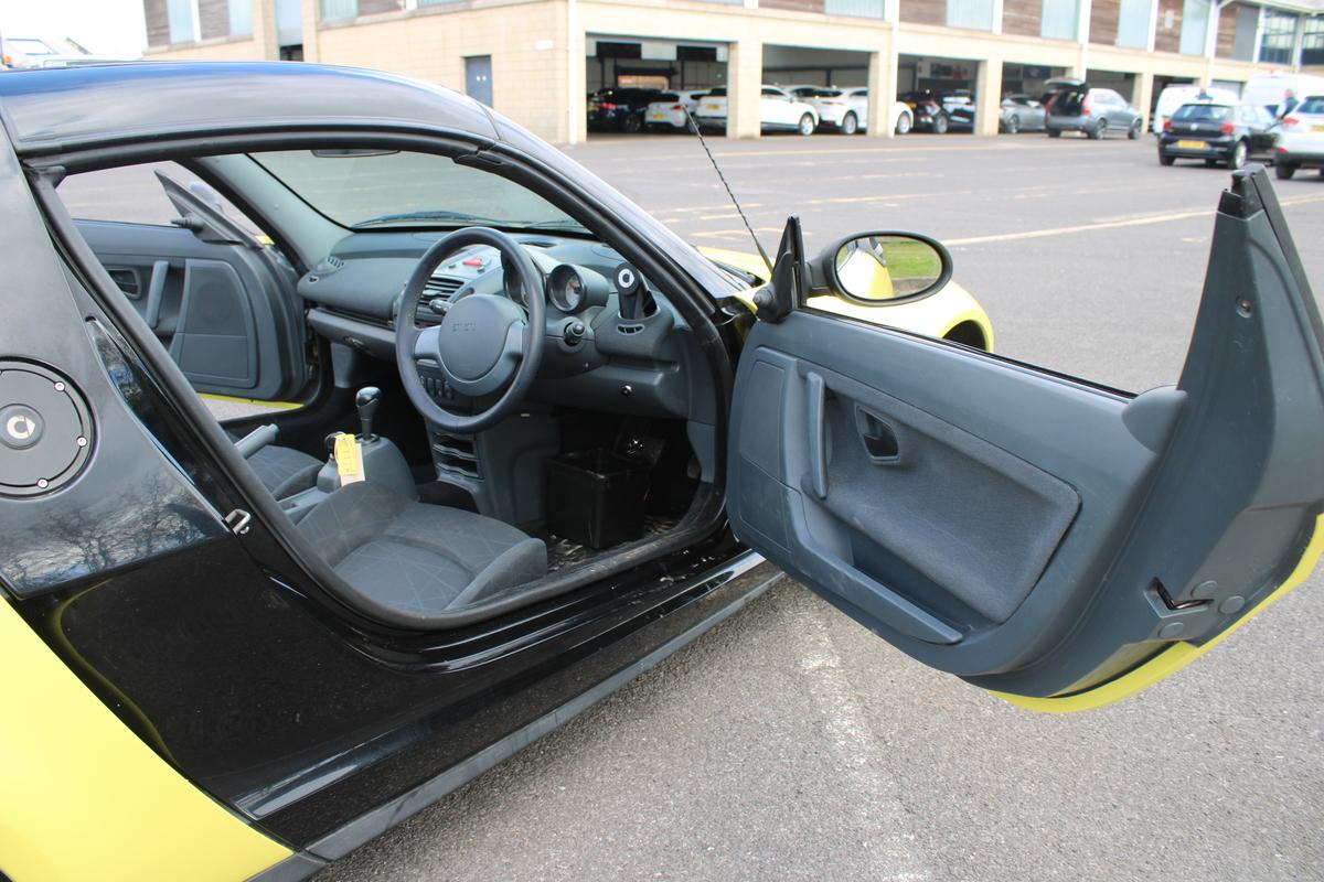 2004 SMART ROADSTER 80 AUTO