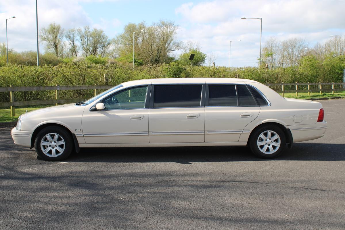2004 Ford DORCHESTER LIMOUSINE AUTO