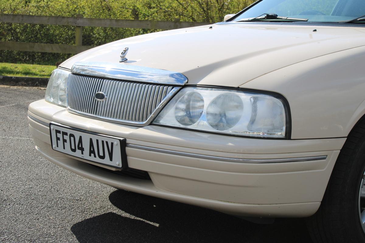 2004 Ford DORCHESTER LIMOUSINE AUTO