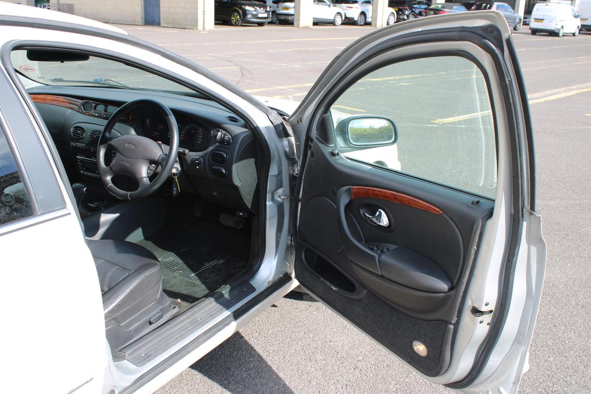 2004 Ford DORCHESTER LIMOUSINE AUTO