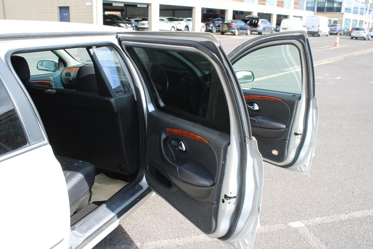 2004 Ford DORCHESTER LIMOUSINE AUTO