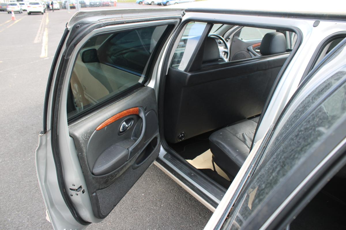 2004 Ford DORCHESTER LIMOUSINE AUTO