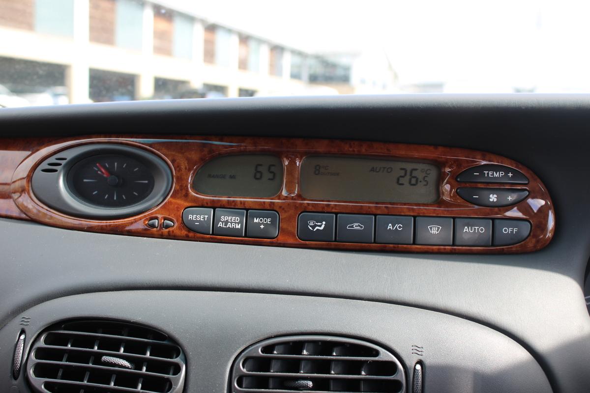 2004 Ford DORCHESTER LIMOUSINE AUTO