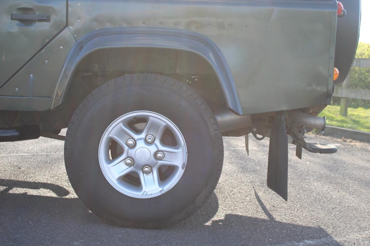 2004 Land Rover DEFENDER 110 TD5 XS