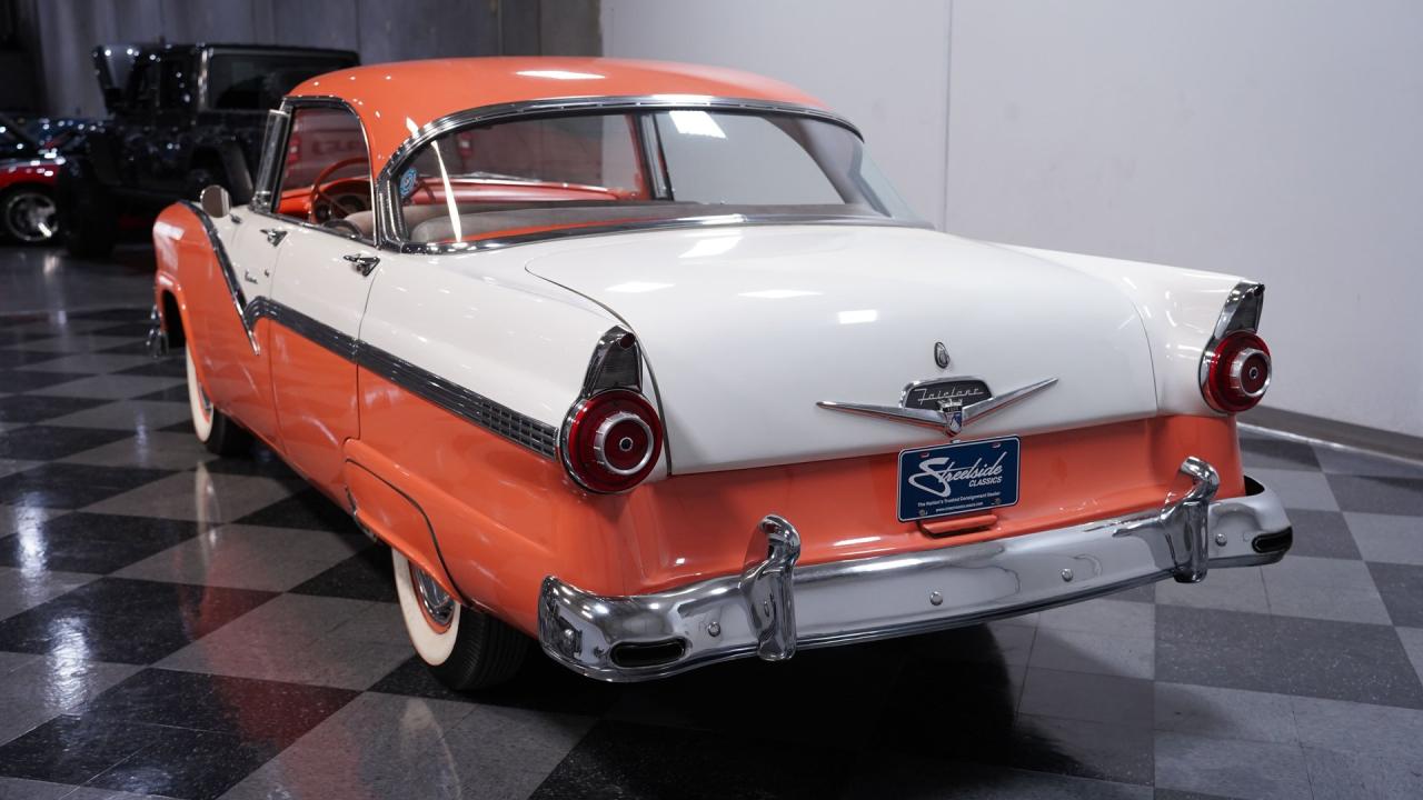 1956 Ford Fairlane Town Victoria