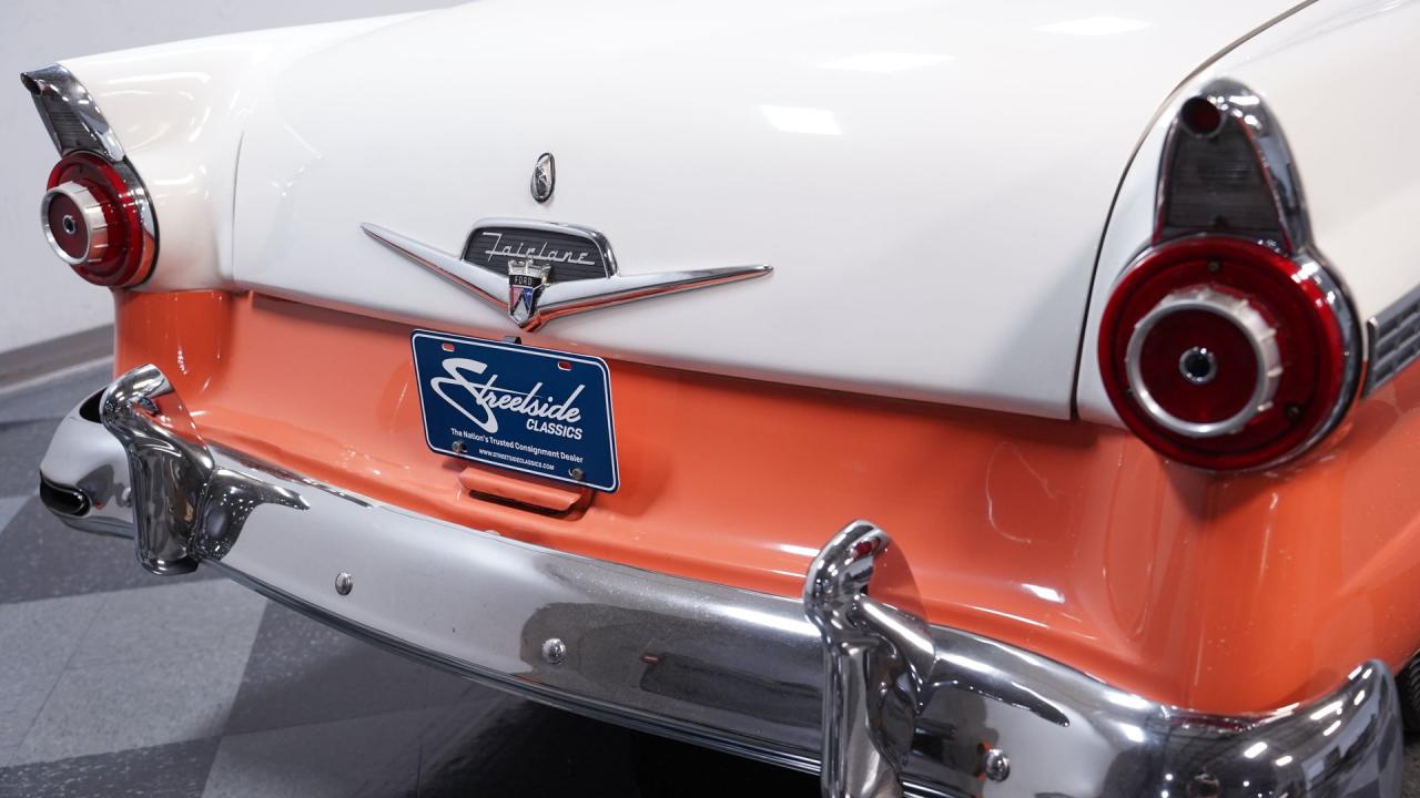 1956 Ford Fairlane Town Victoria