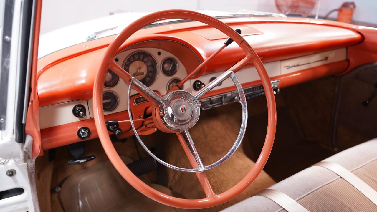 1956 Ford Fairlane Town Victoria