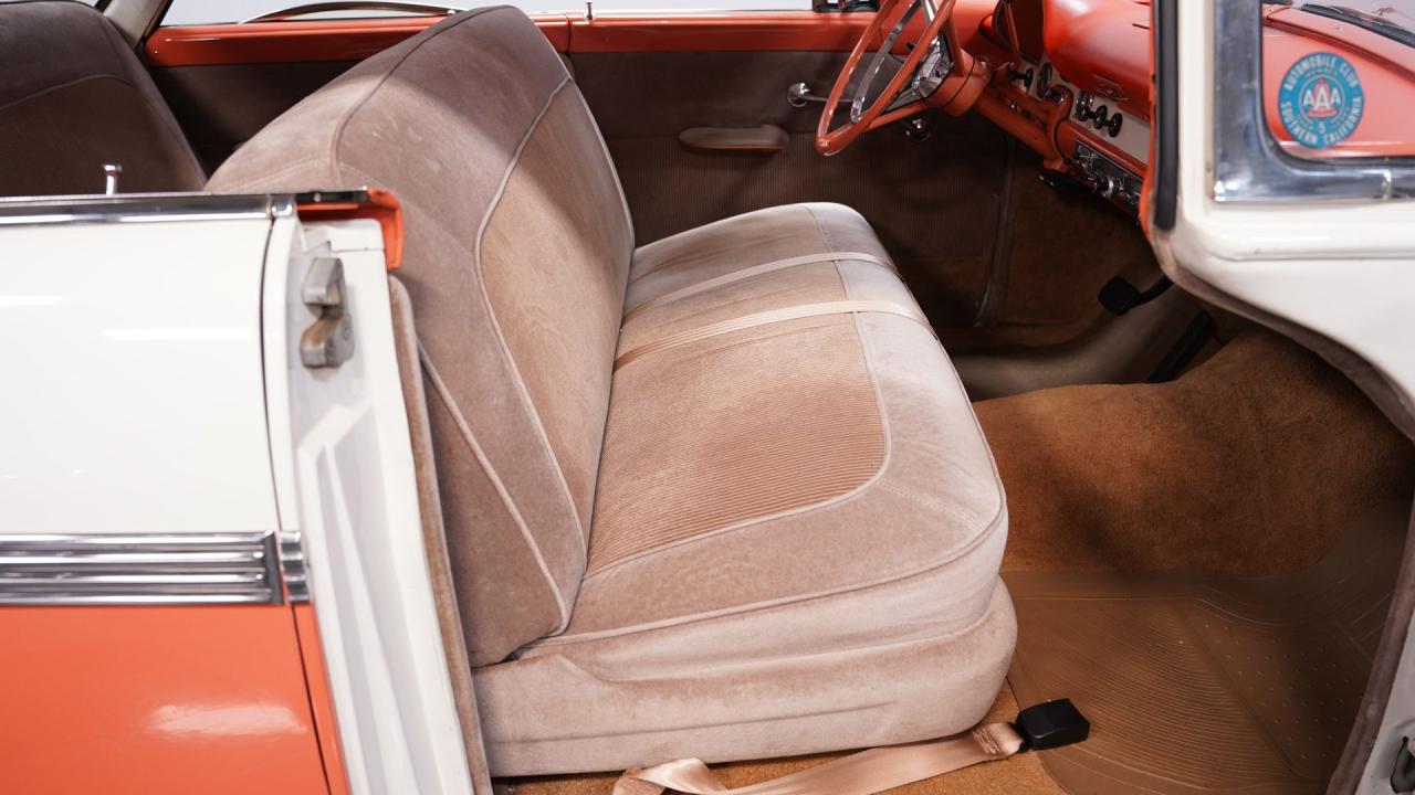 1956 Ford Fairlane Town Victoria