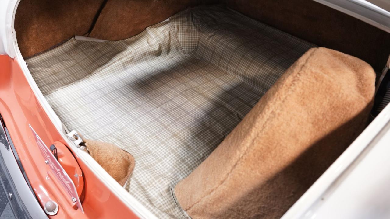 1956 Ford Fairlane Town Victoria