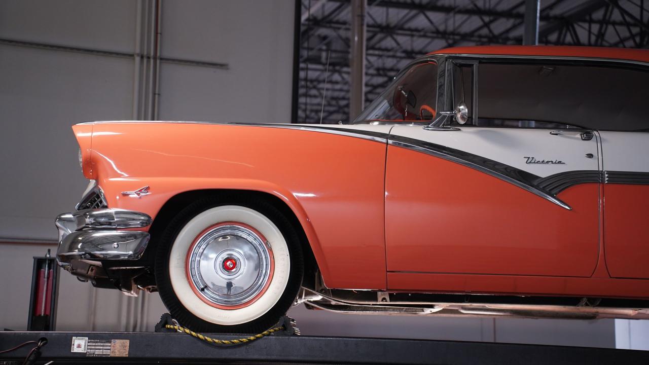 1956 Ford Fairlane Town Victoria