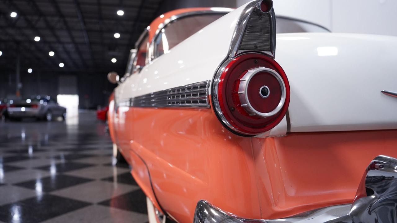 1956 Ford Fairlane Town Victoria