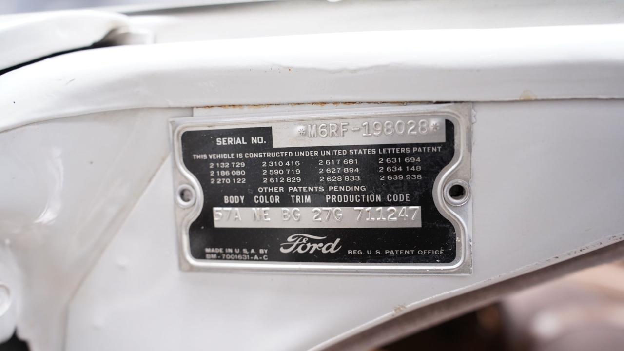 1956 Ford Fairlane Town Victoria