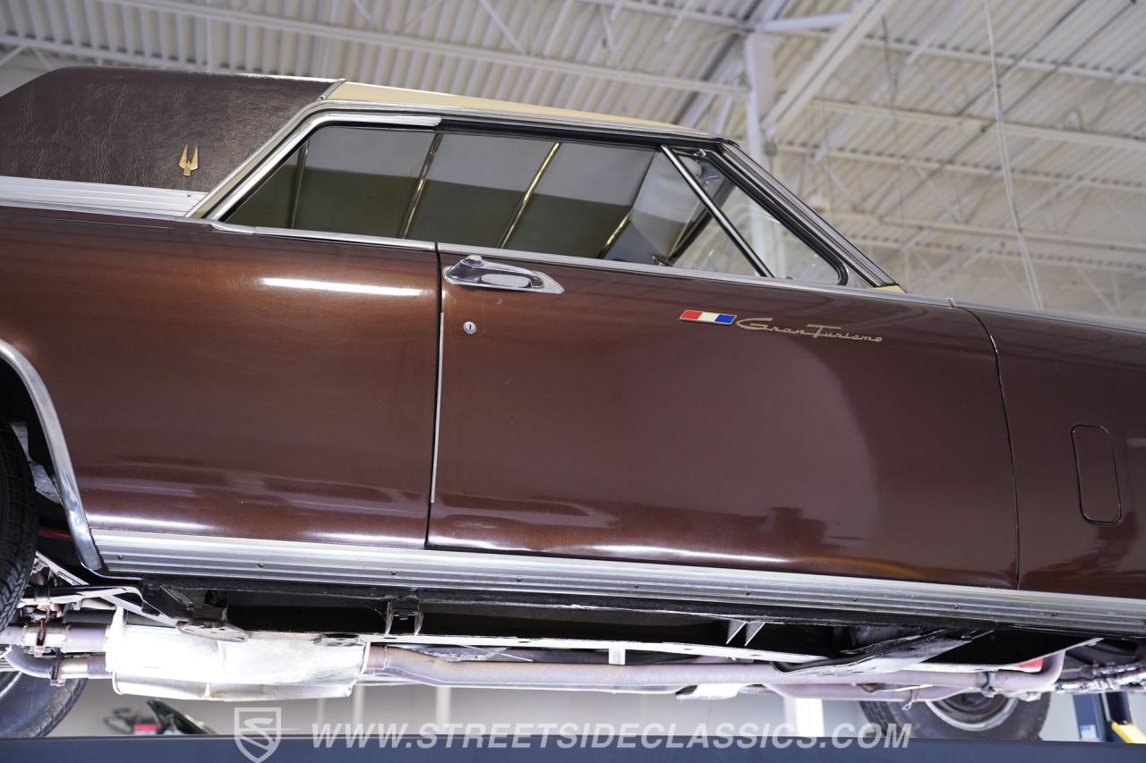 1963 Studebaker Gran Turismo Hawk