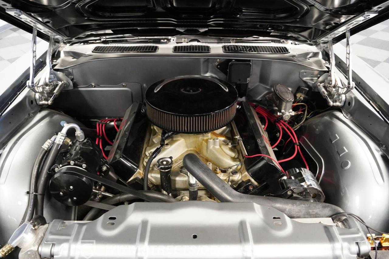 1972 Oldsmobile Cutlass 442 Tribute Restomod