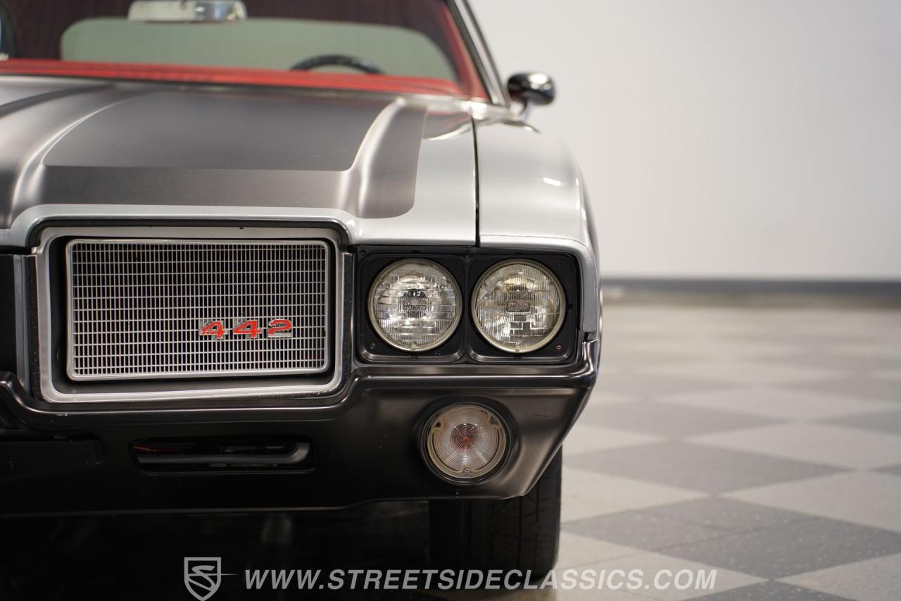 1972 Oldsmobile Cutlass 442 Tribute Restomod
