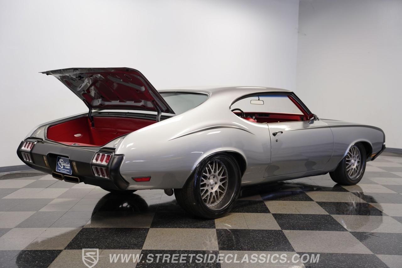 1972 Oldsmobile Cutlass 442 Tribute Restomod