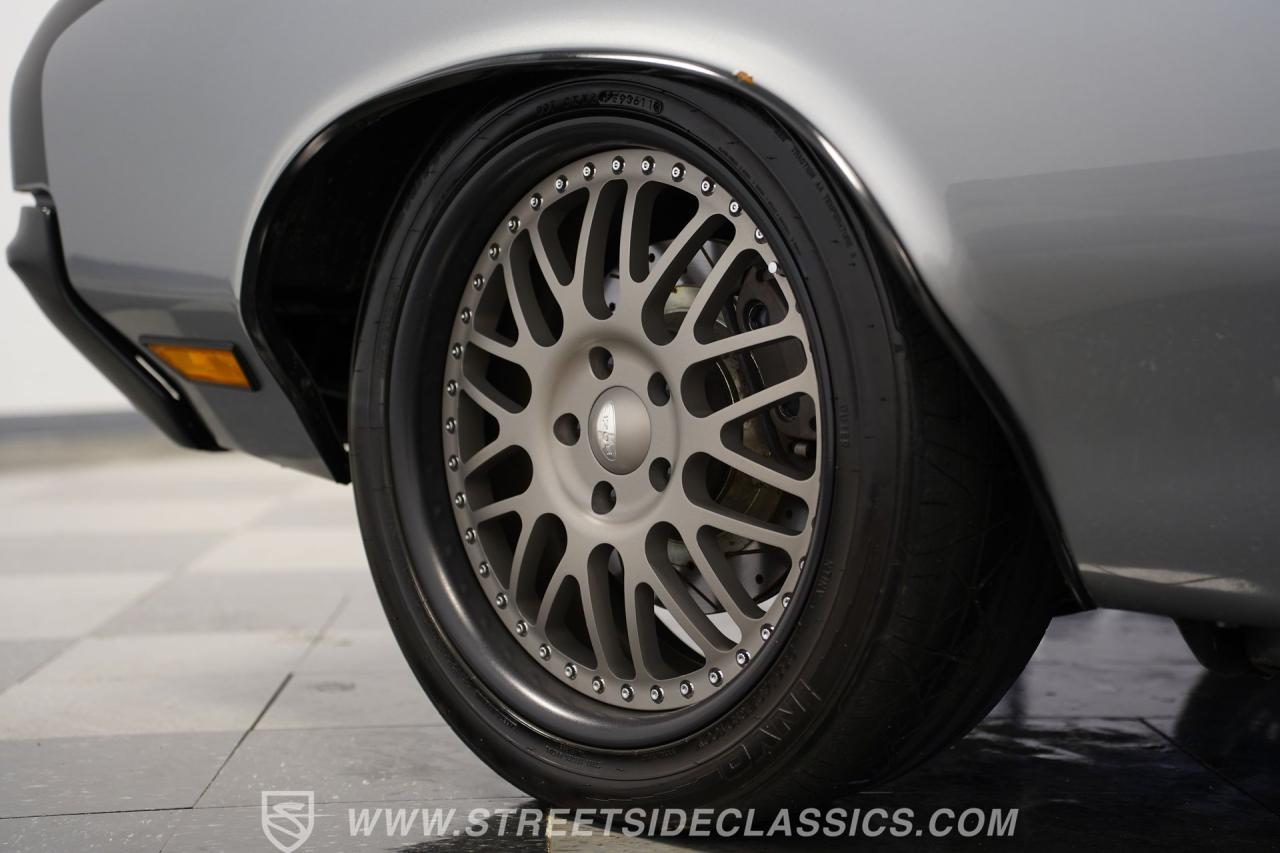 1972 Oldsmobile Cutlass 442 Tribute Restomod