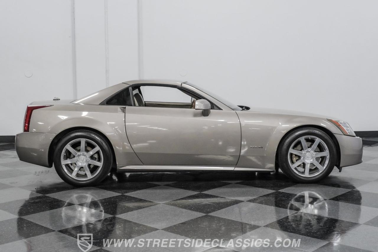 2005 Cadillac XLR