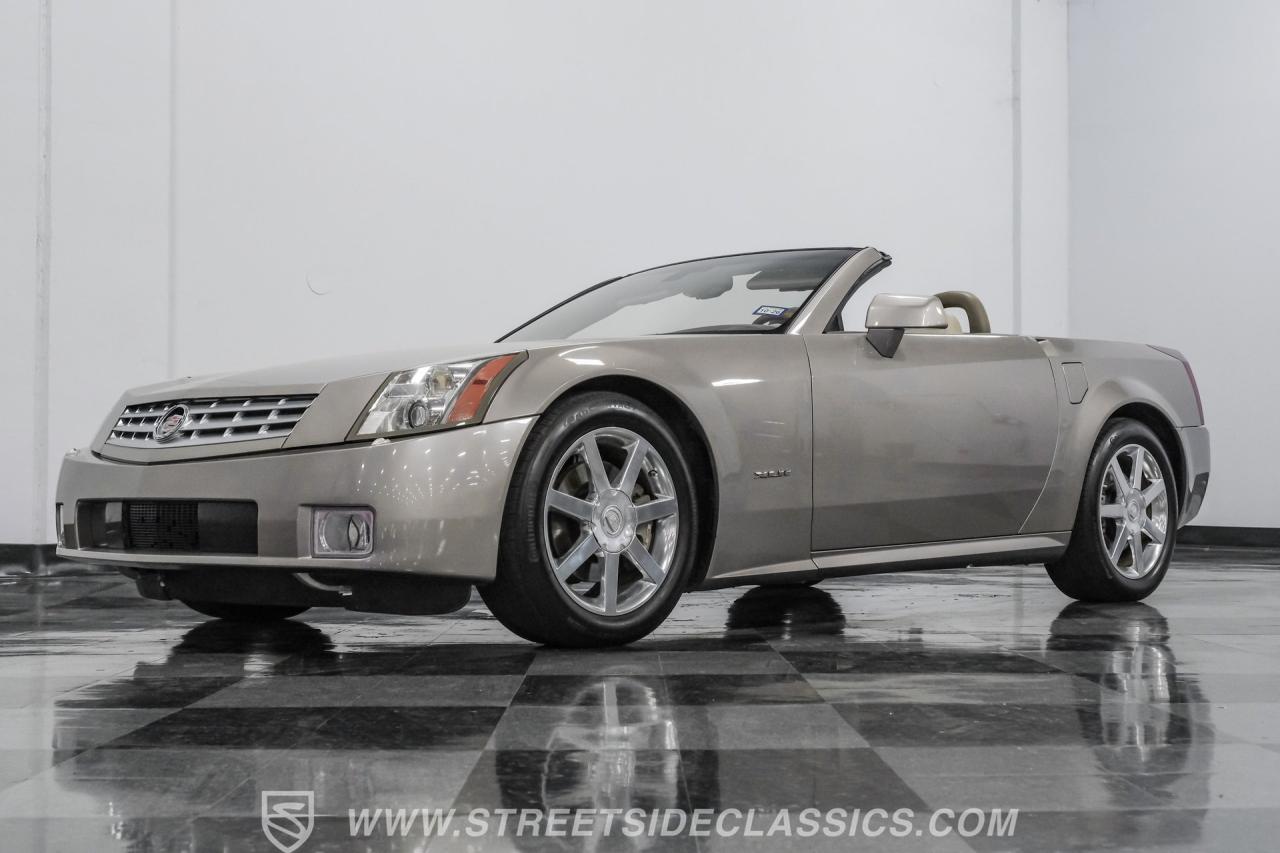 2005 Cadillac XLR