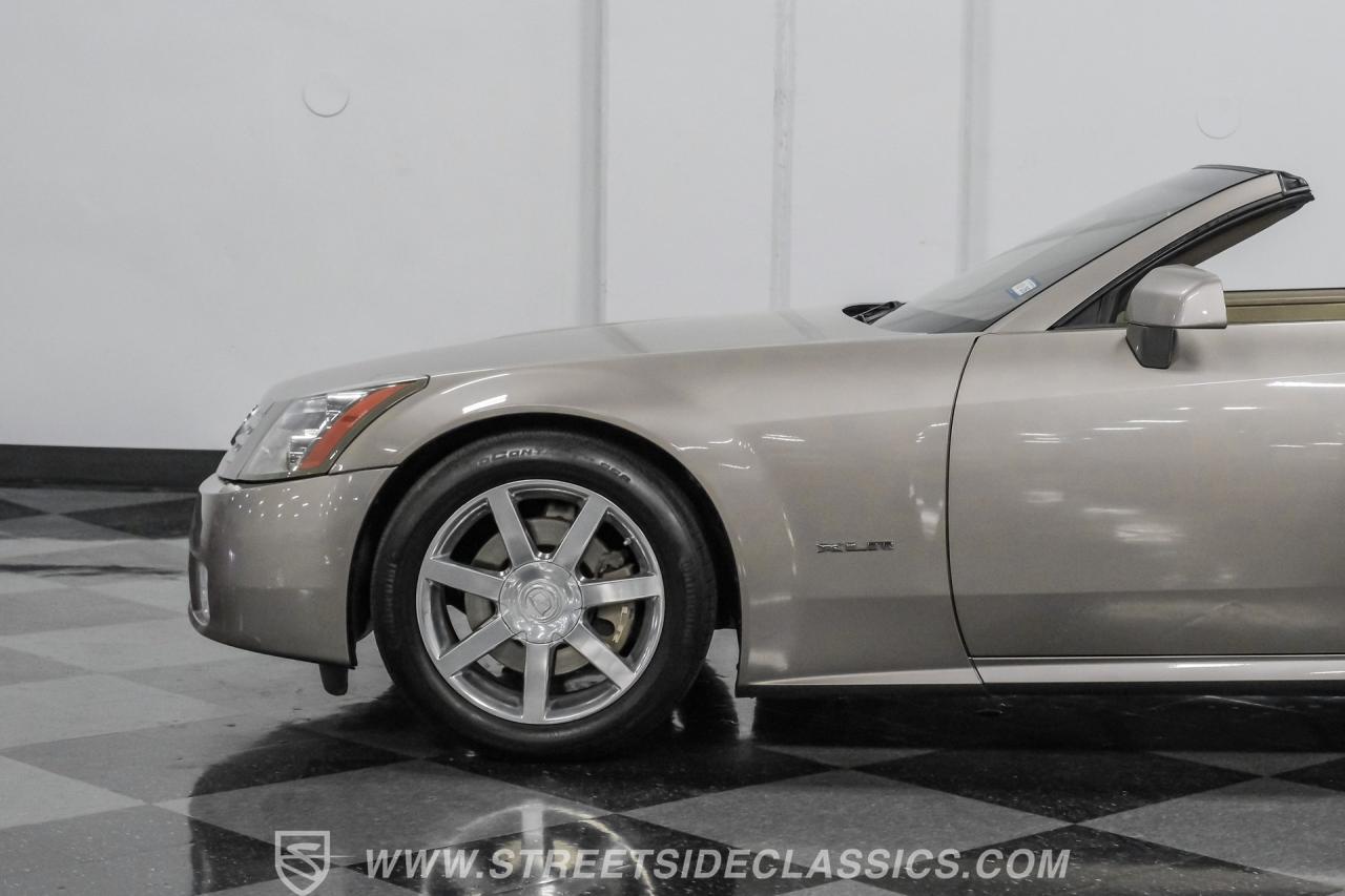 2005 Cadillac XLR