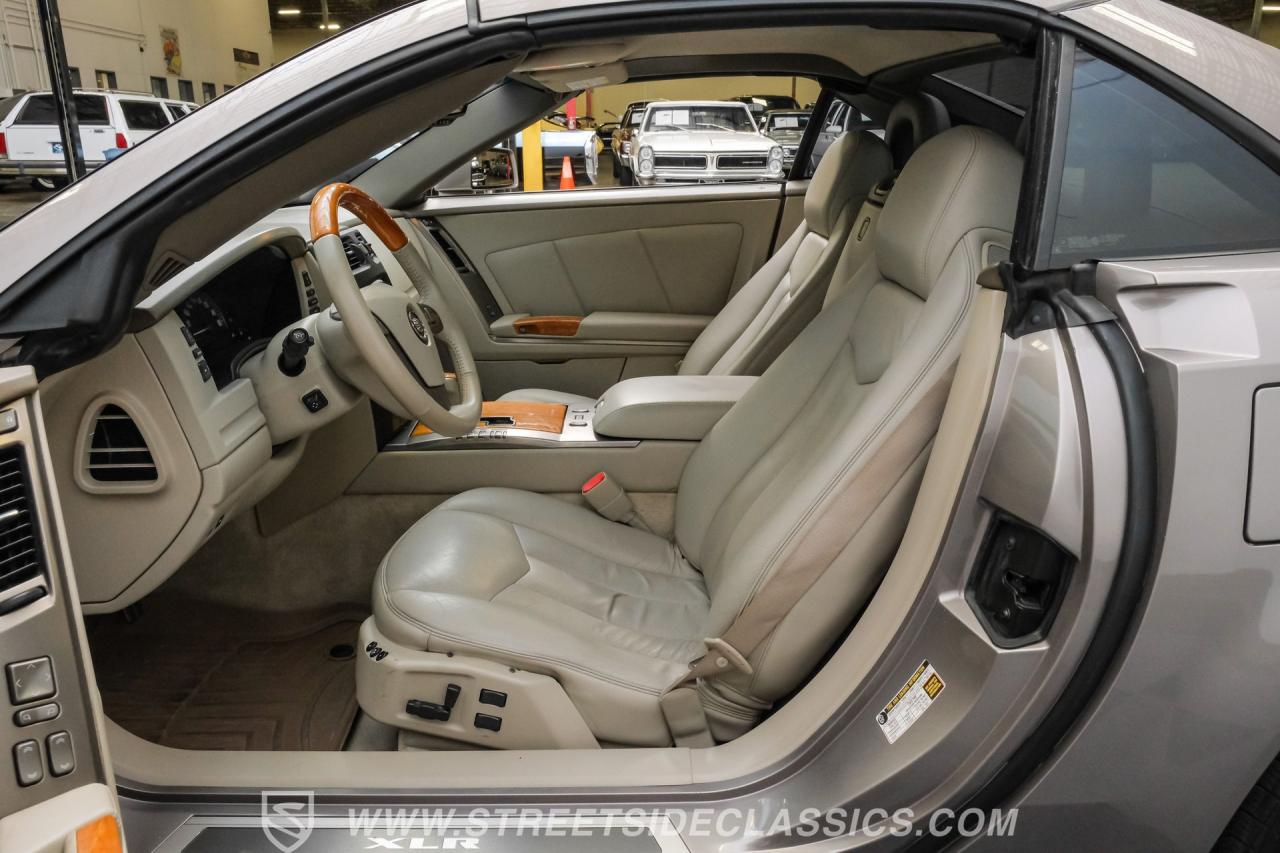 2005 Cadillac XLR