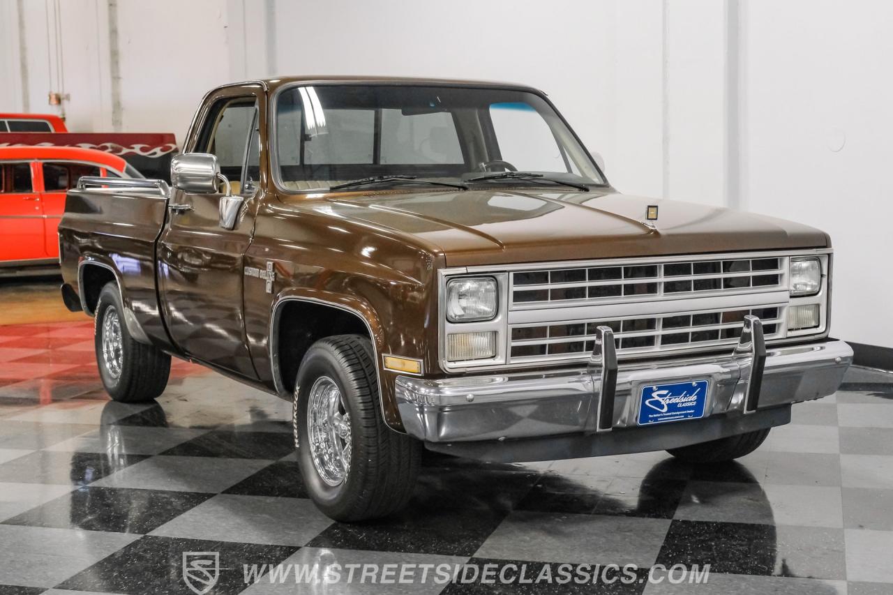 1986 Chevrolet C10 Custom Deluxe