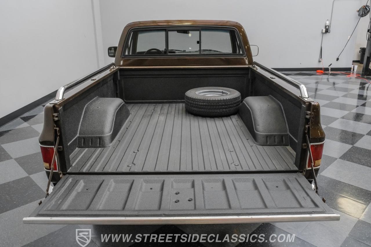 1986 Chevrolet C10 Custom Deluxe