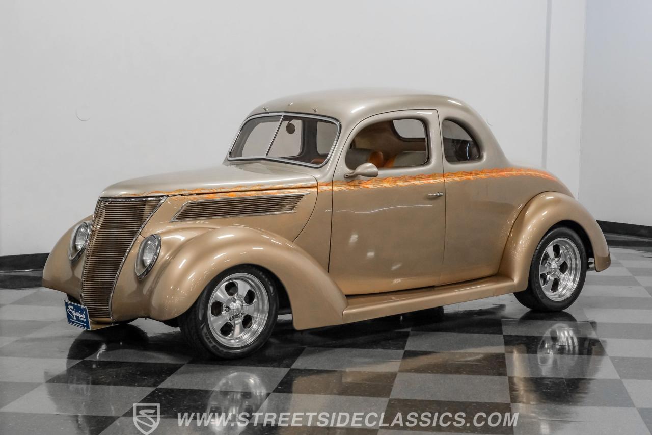 1937 Ford 5-Window Coupe Restomod