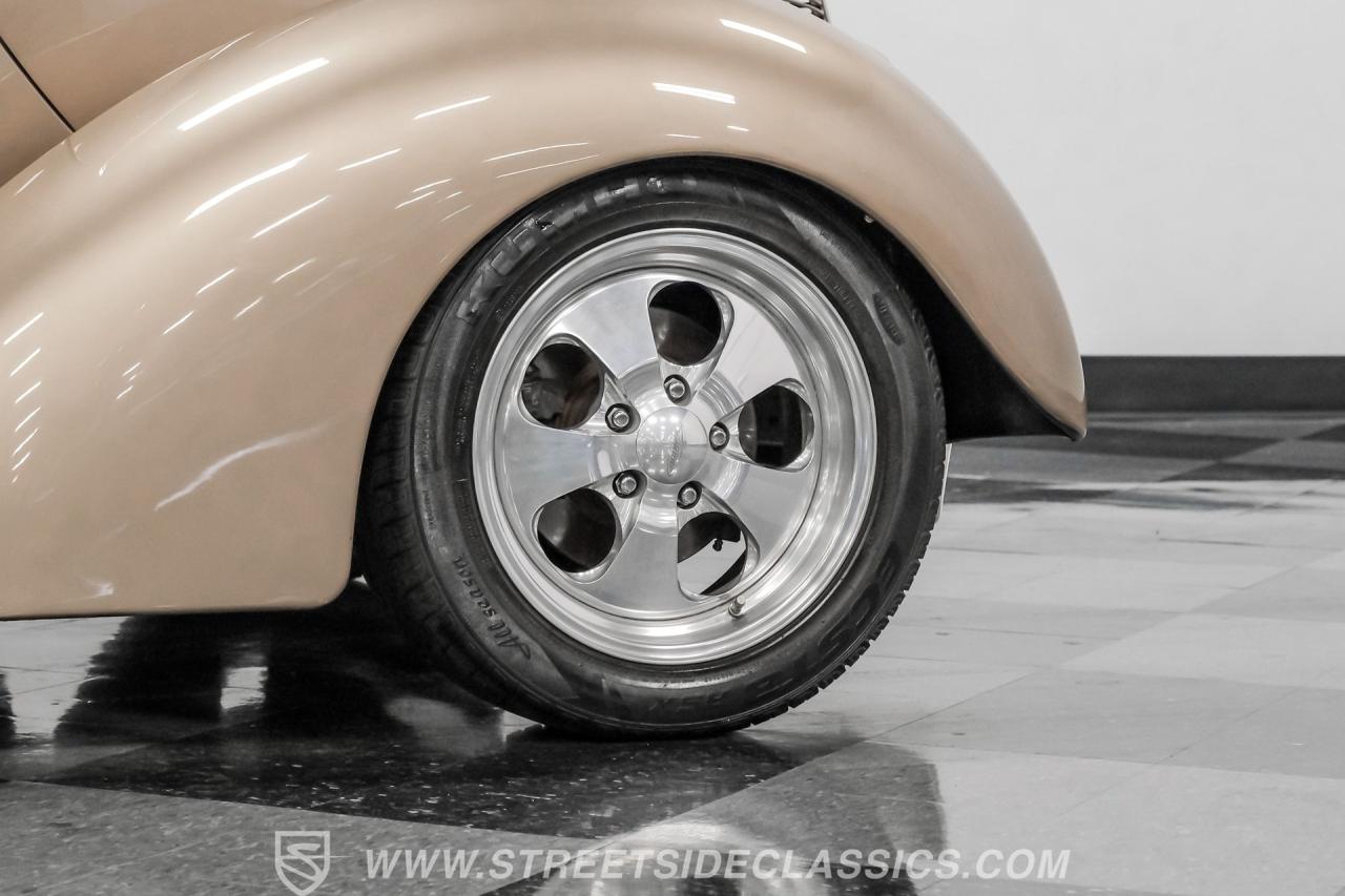 1937 Ford 5-Window Coupe Restomod