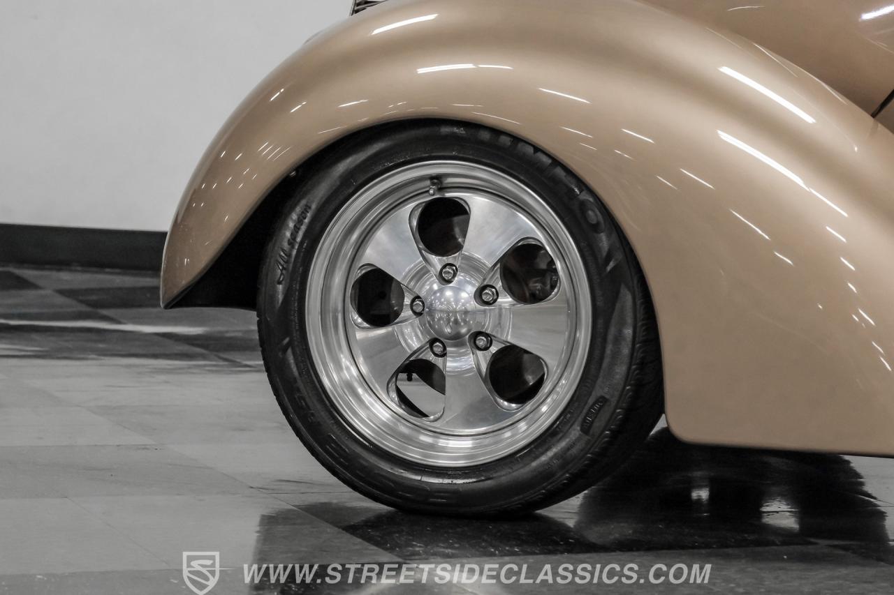 1937 Ford 5-Window Coupe Restomod