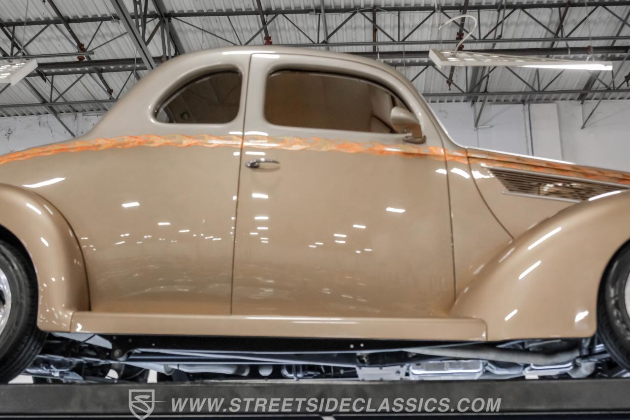 1937 Ford 5-Window Coupe Restomod