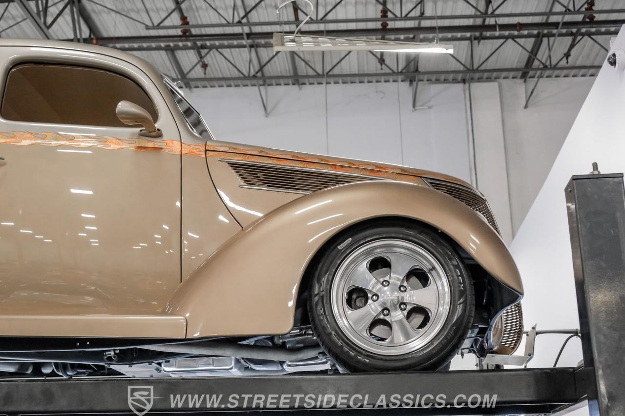 1937 Ford 5-Window Coupe Restomod