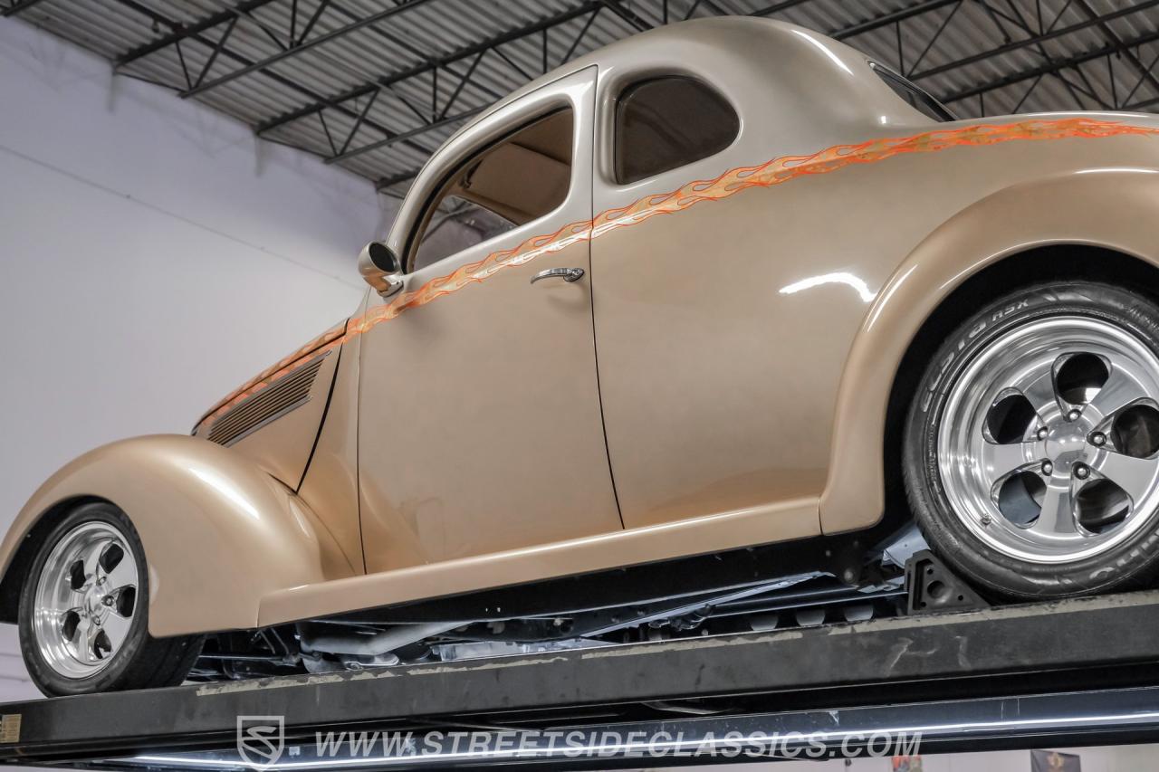 1937 Ford 5-Window Coupe Restomod