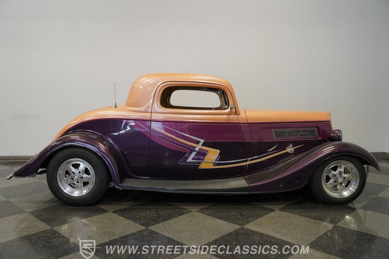 1934 Ford 3-Window