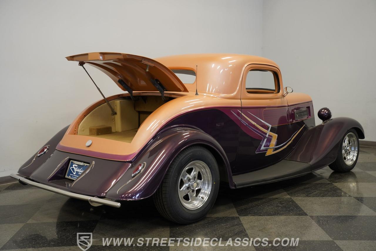 1934 Ford 3-Window