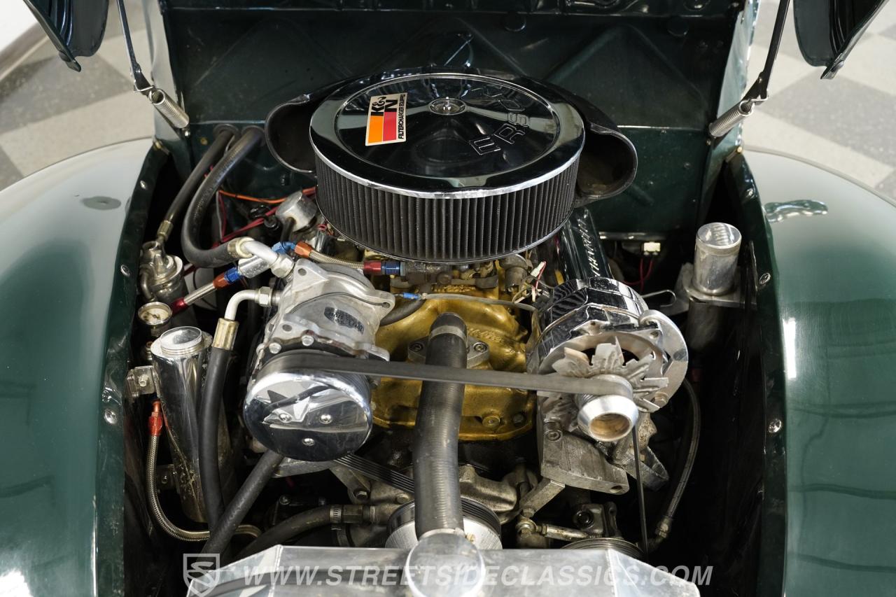 1939 Ford Deluxe Sedan