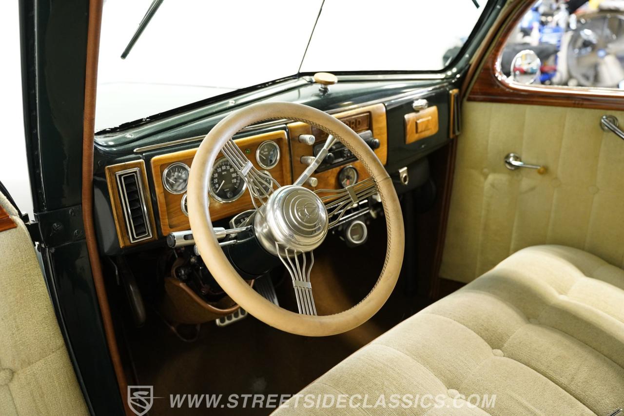 1939 Ford Deluxe Sedan