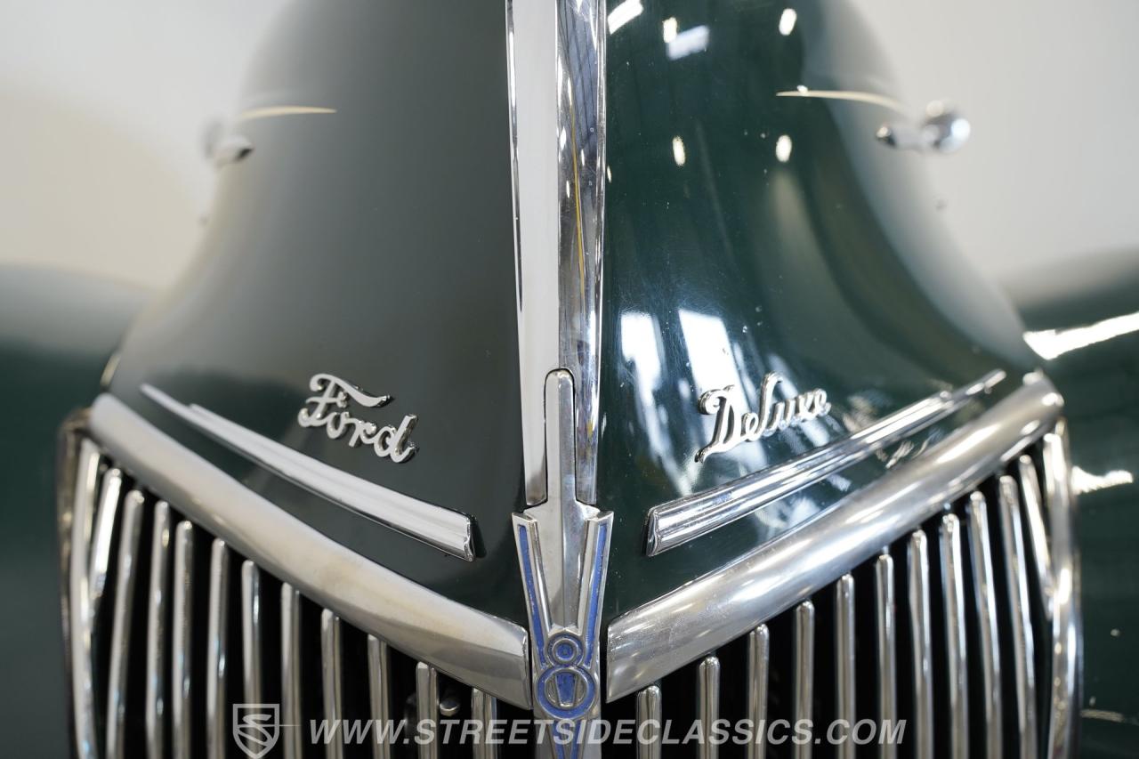 1939 Ford Deluxe Sedan