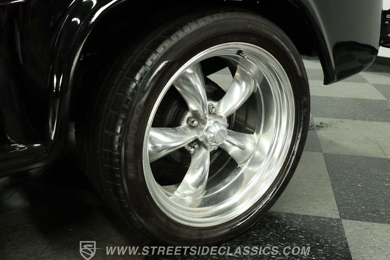 1958 Chevrolet Apache Restomod