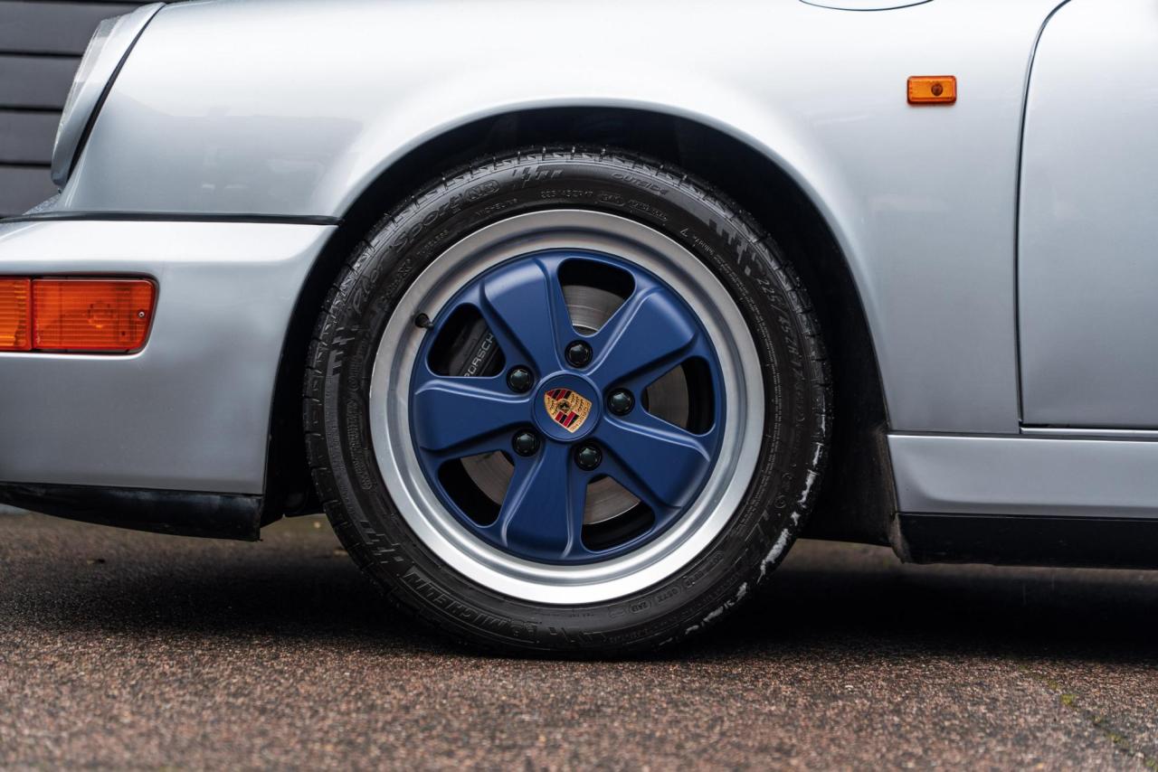 1990 Porsche 911 (964) Carrera 4