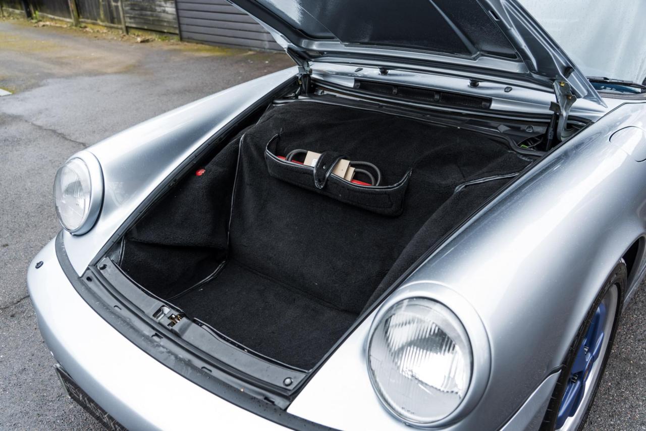 1990 Porsche 911 (964) Carrera 4