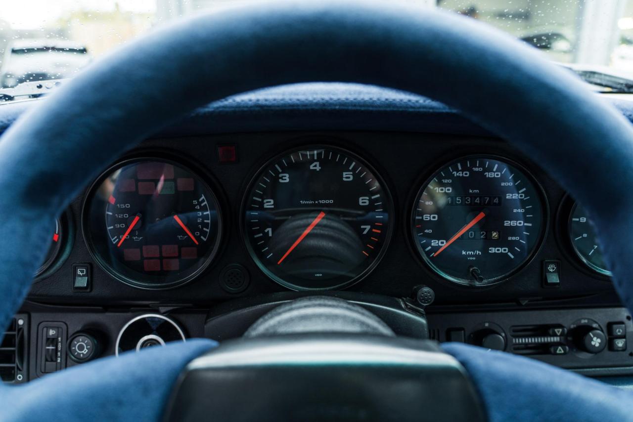 1990 Porsche 911 (964) Carrera 4